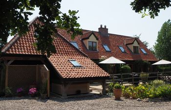 Chestnut Tree Barns: Tree Tops Apartment Holiday Home