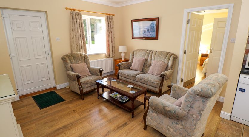 Photo of Robin’s Roost 2