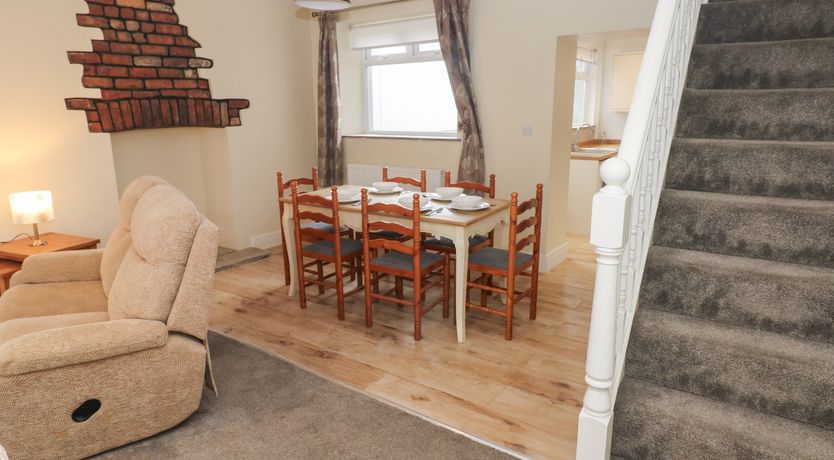 Photo of 32 Bridgend Road