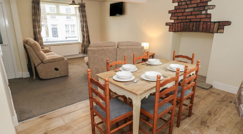 Photo of 32 Bridgend Road