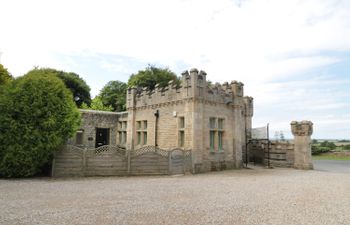 Walworth Castle Lodge Holiday Home