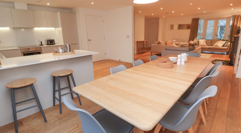 Photo of Una, Lodge 73