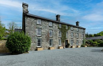 Snowdonia Manor Holiday Home