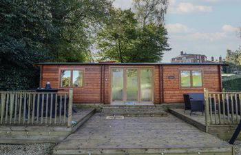 Lakehouse Holiday Home