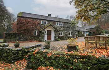 Riverside Holiday Home