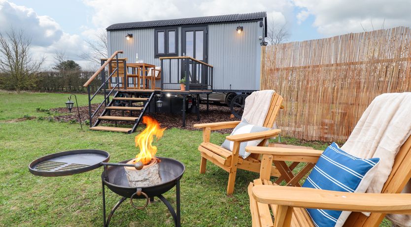 Photo of Shepherds Hut - Ash