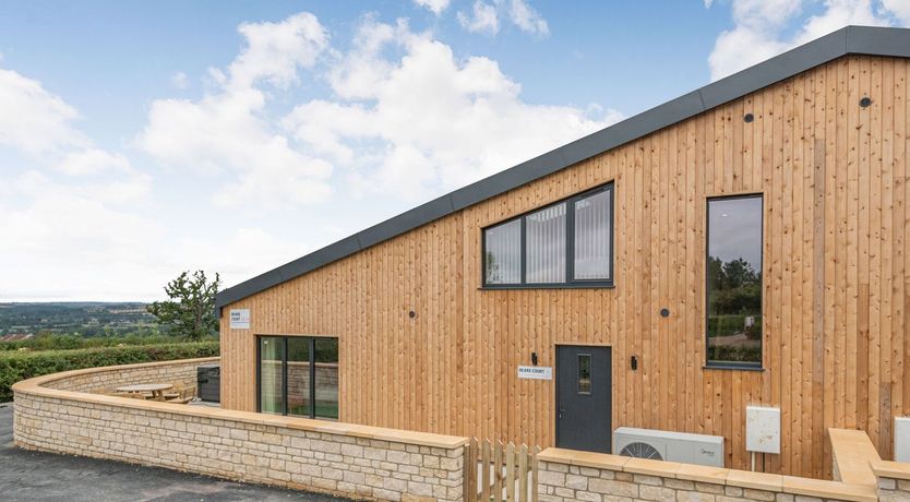 Photo of Bears Court North Barn 1