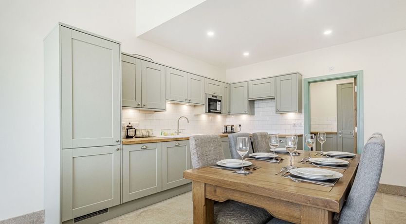 Photo of Bears Court North Barn 1