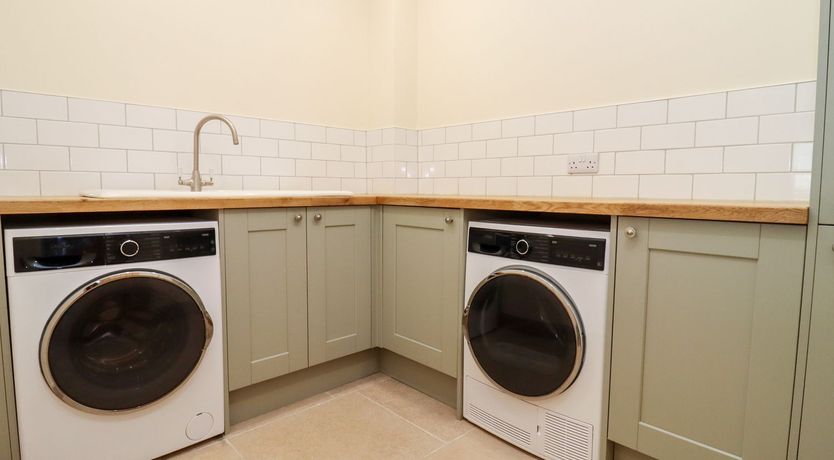 Photo of Bears Court North Barn 1