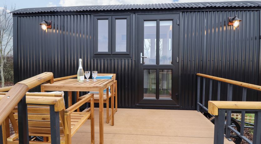 Photo of Shepherds Hut - Oak