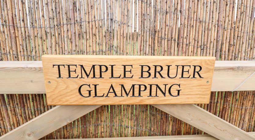 Photo of Shepherds Hut - Oak