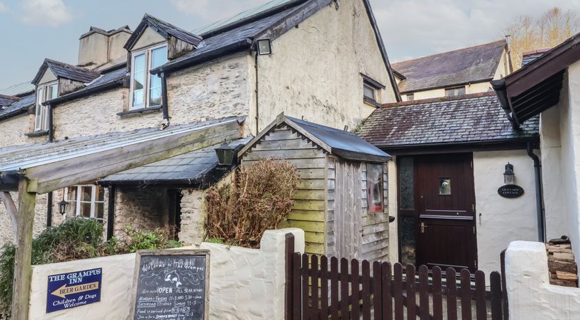Photo of Old Farm Cottage