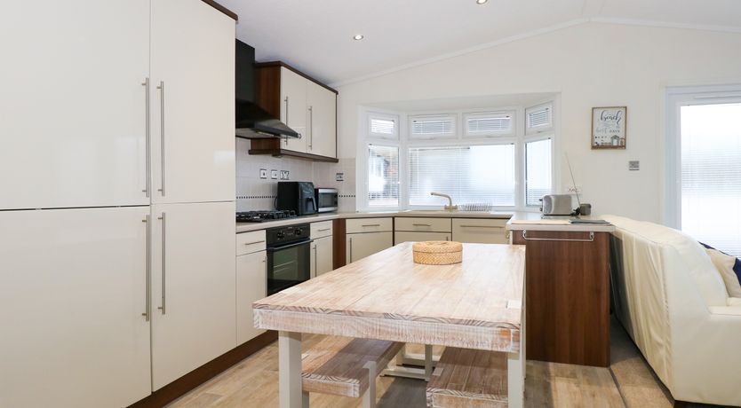 Photo of Un Diwrnod (One Day) The Warren T22