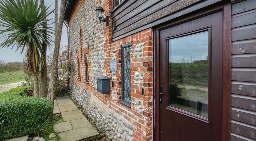 Photo of Bridge Barn