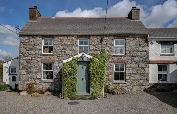 Upper Calffield Farmhouse Holiday Home