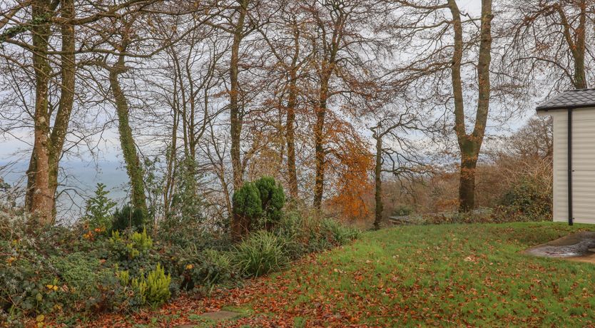 Photo of 5 Manor Park