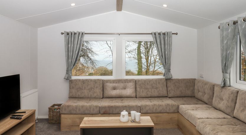 Photo of 5 Manor Park