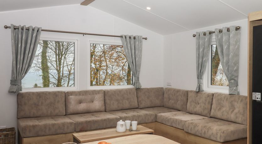 Photo of 5 Manor Park