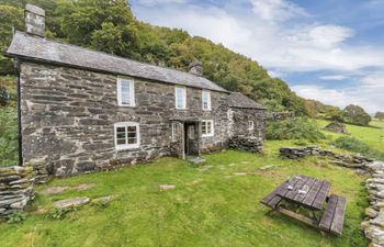 Tan Y Clogwyn Holiday Home