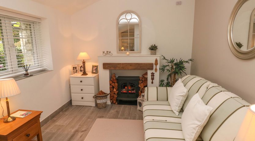 Photo of Little Cloud