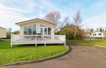 3 Bure Close Holiday Home