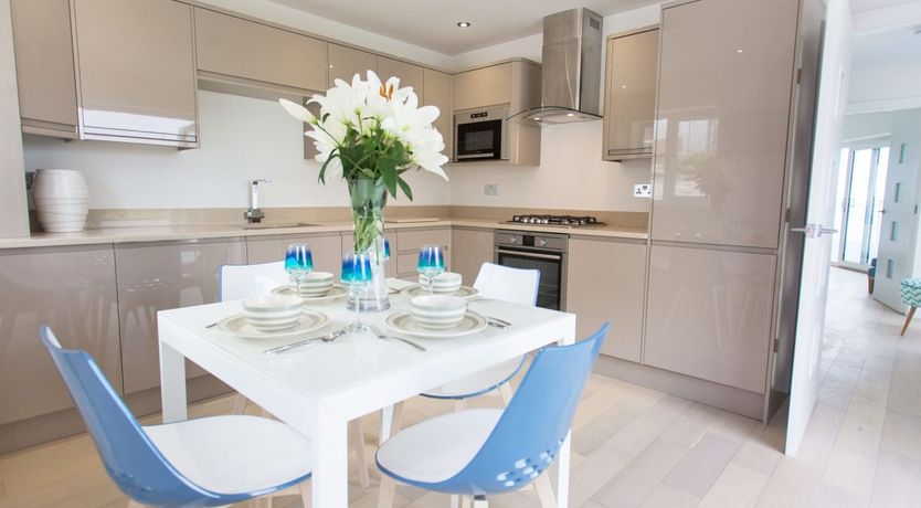 Photo of 7 Atlantic Watch