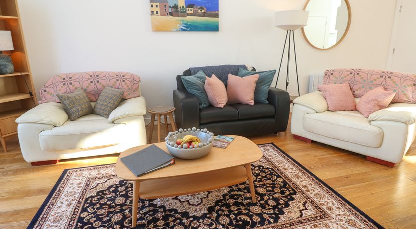 Photo of Una, Lodge 70