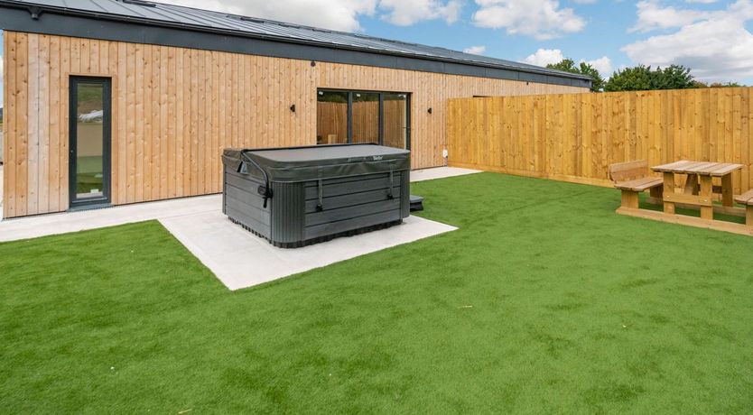 Photo of Bears Court North Barn 2