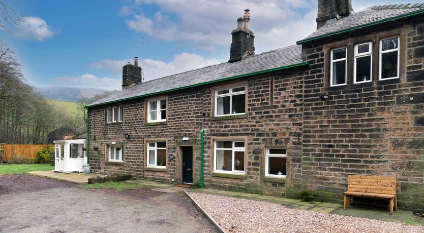 Photo of Dovestone Cottage