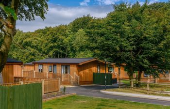 Dovestone Edge Lodge Holiday Home