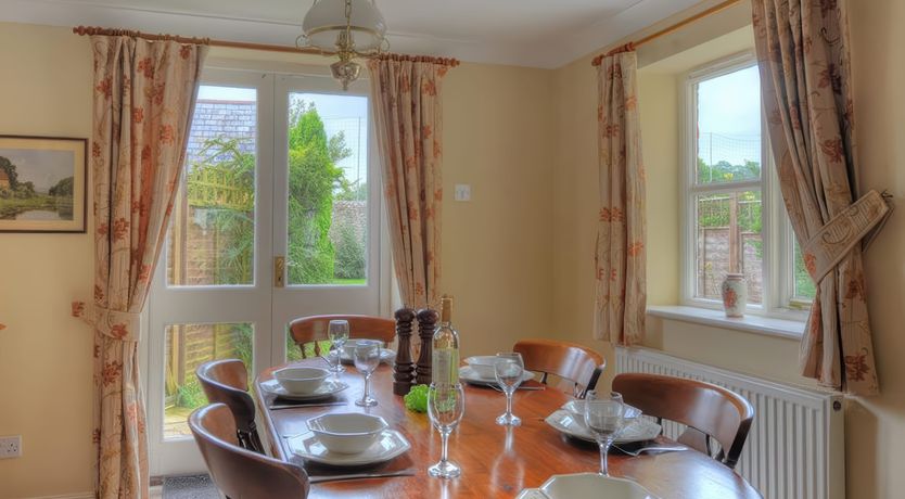 Photo of Moonfleet Cottage