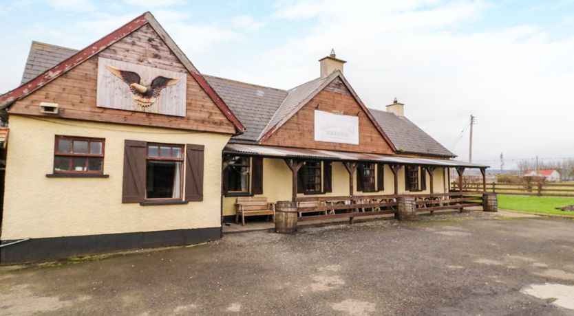 Photo of Apache Falls Lodge