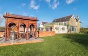 Photo of royal-oak-house