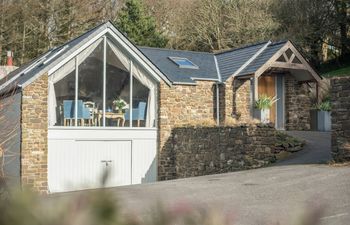 Leeward Cottage Holiday Home