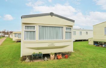 120 Caravan Holiday Home