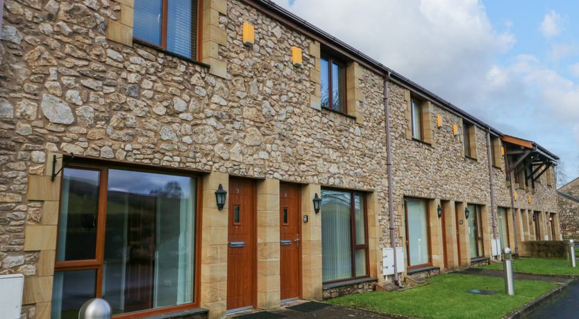 Photo of 9 Swan House