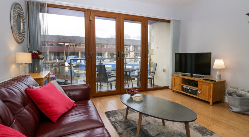 Photo of 9 Swan House