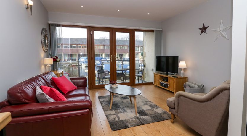 Photo of 9 Swan House