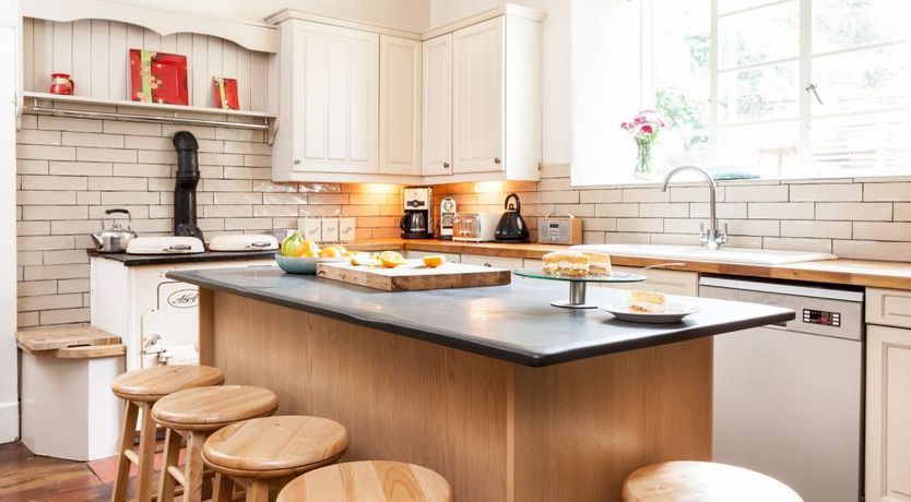 Photo of 10 Bed in Barnstaple