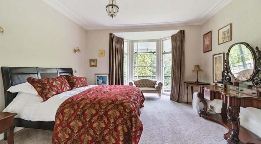 Photo of 10 Bed in Barnstaple