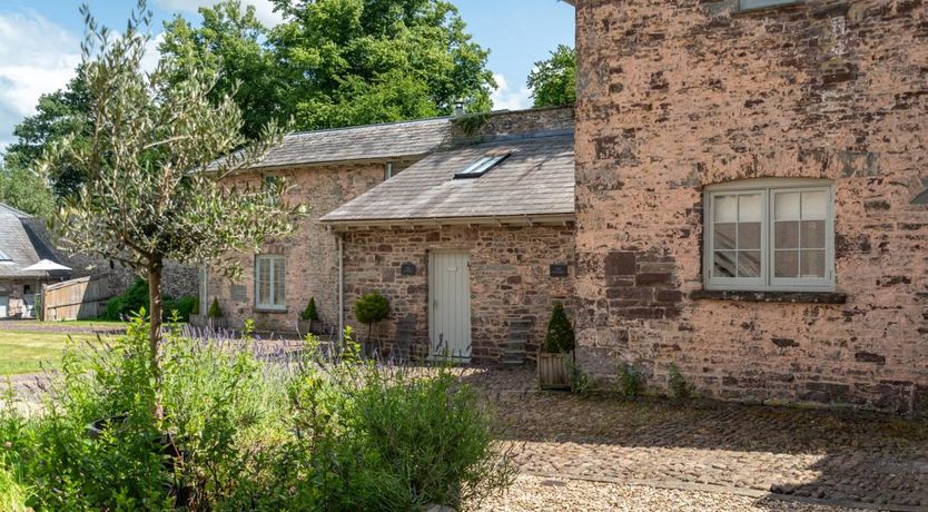 Photo of 1 Bed in Llanfrynach