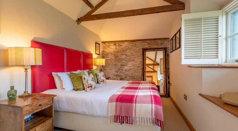 Photo of 1 Bed in Llanfrynach