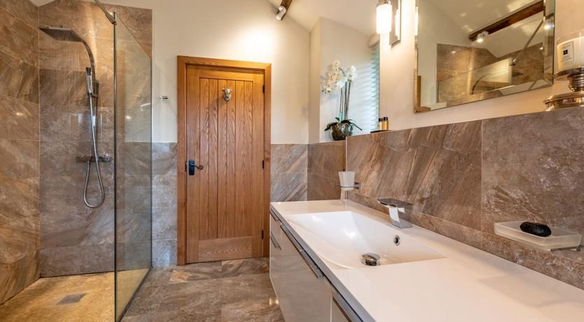 Photo of 1 Bed in Llanfrynach