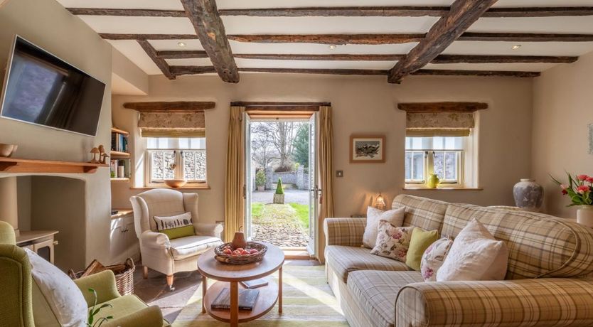 Photo of 2 Bed in Llanfrynach