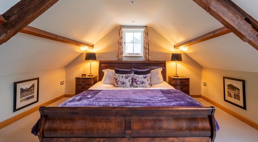 Photo of 2 Bed in Llanfrynach