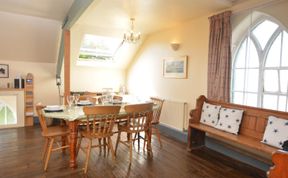 Photo of 2 Bed in Llwyngwril