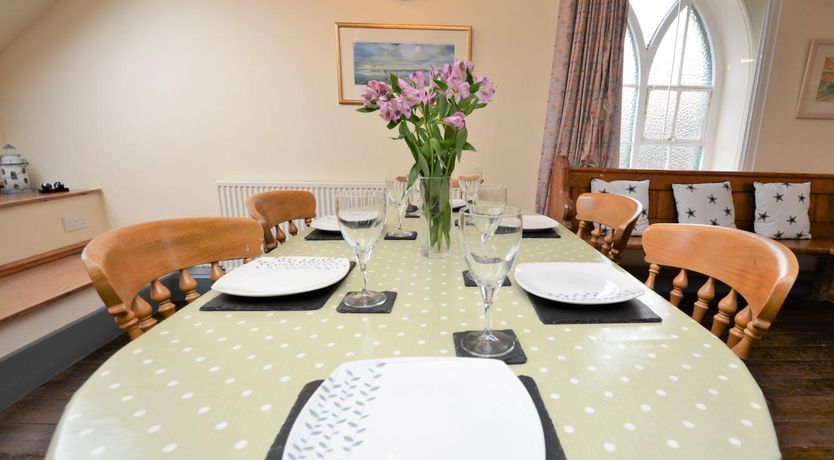 Photo of 2 Bed in Llwyngwril