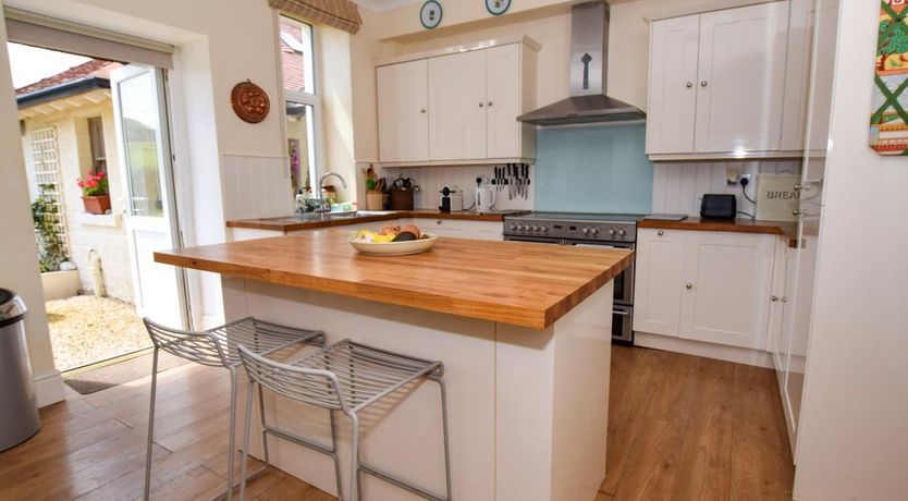 Photo of 5 Bed in Machrihanish