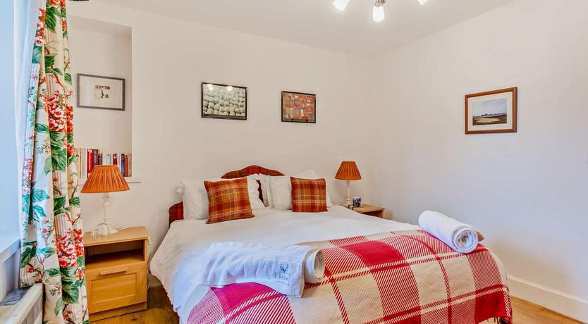 Photo of 3 Bed in Farr