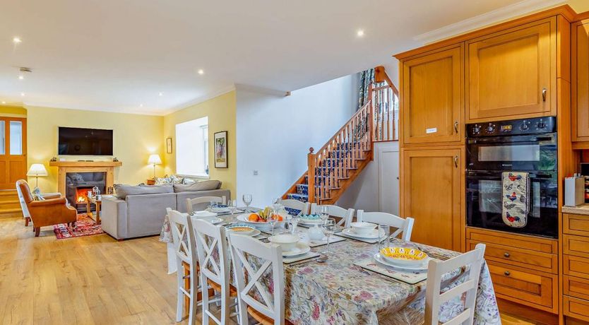 Photo of 3 Bed in Farr